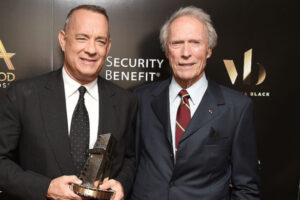 clint-eastwood-intimidating-hell-set-according-tom-hanks-585x390-1.jpg