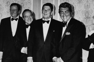 john-wayne-nearly-came-blows-frank-sinatra-las-vegas-trip-585x390-1.jpg