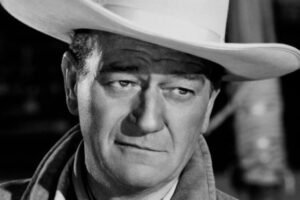 the-cowboys-star-a-martinez-recalls-working-with-john-wayne-50-years-later-585x390-1.jpg