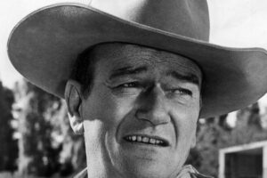 this-john-wayne-western-almost-starred-elvis-presley-585x390-1-1.jpg